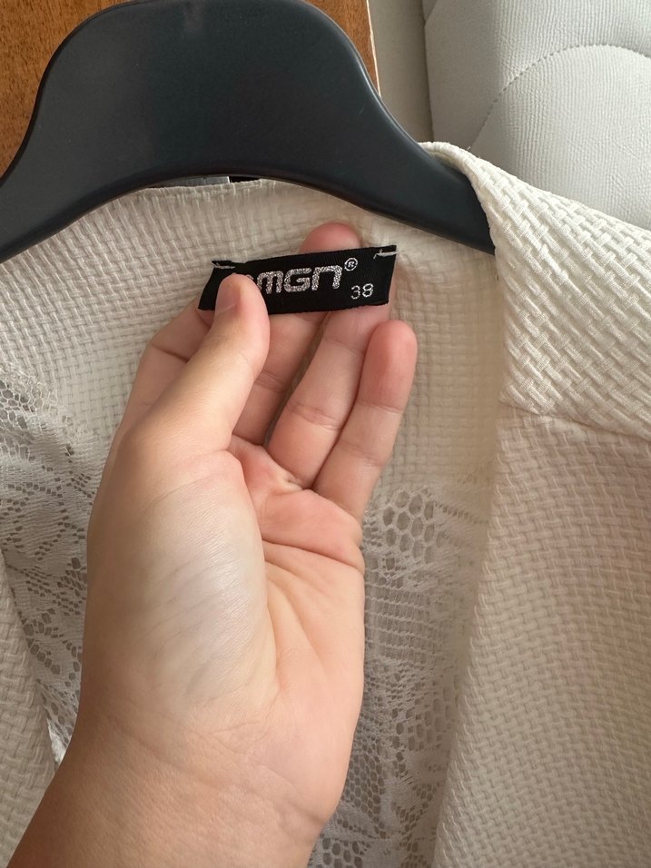 Dantel Detaylı Beyaz Kadın Blazer Ceket - Görsel 2