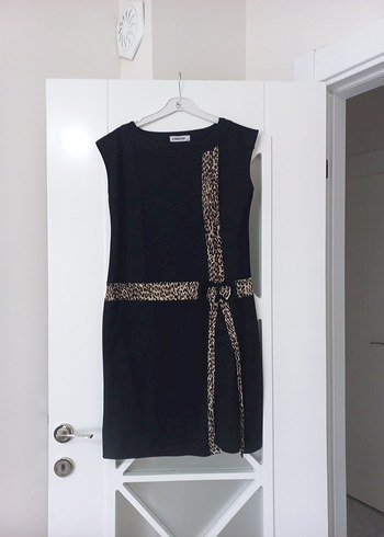 Siyah Elbise - Görsel 2