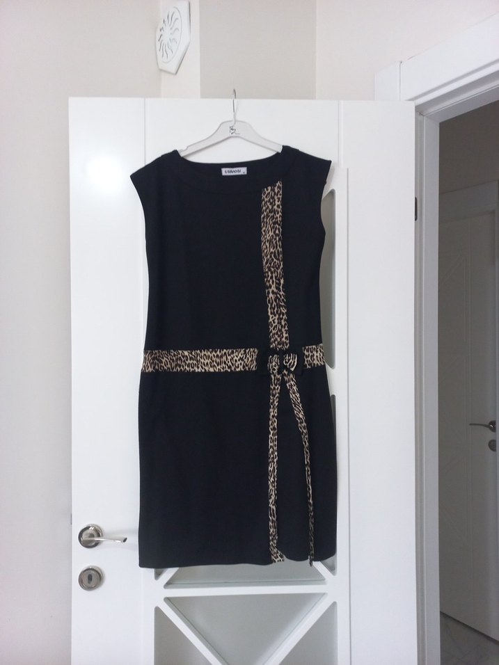 Siyah Elbise - Görsel 2