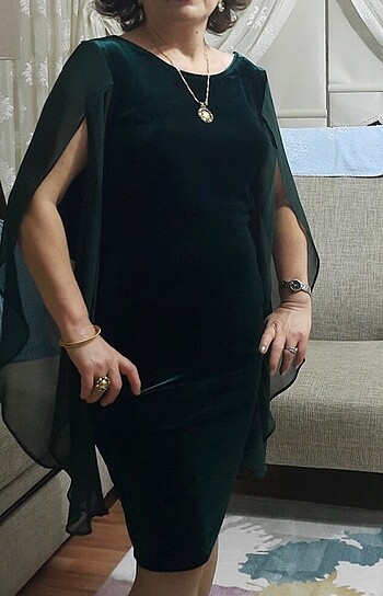 Kısa Kadife Abiye Elbise