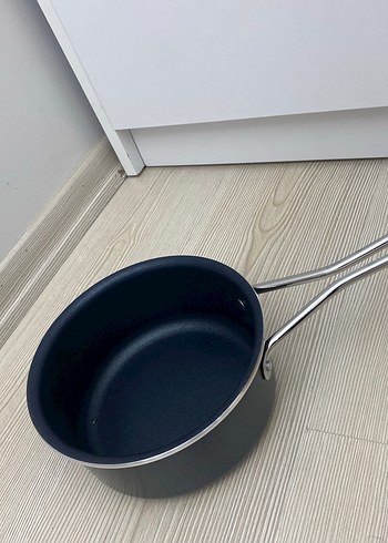 Karaca Siyah Teflon Kaplamalı Sos Tenceresi