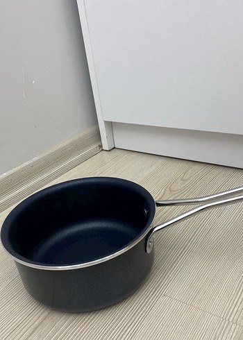 Beden Siyah Teflon Kaplamalı Sos Tenceresi