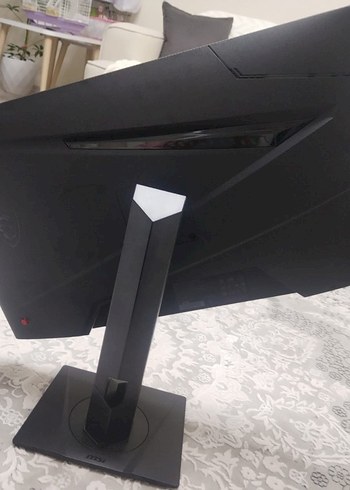 MSI MAG 274QRF QD E2  
Ekran 27İNÇ MONİTOR - Görsel 3