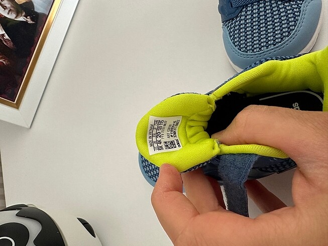 20 Beden Adidas spor ayakkabı