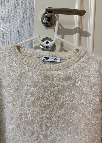 Peluş Detaylı Beyaz Boğazlı Kadın Kazak - Görsel 6