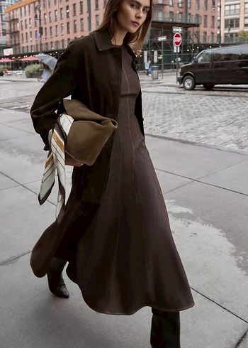 Sokak Stili Uzun Kahverengi Drapeli Elbise - Görsel 3