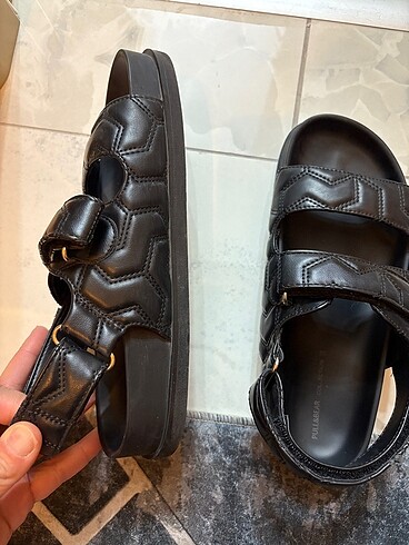 36 Beden pull&bear sandalet
