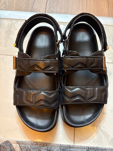 36 Beden siyah Renk pull&bear sandalet