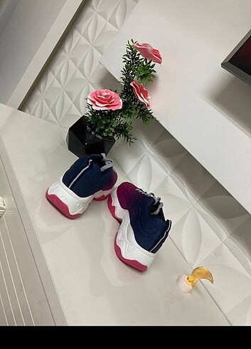 38 Beden #sporayakkabi#yenisezon#kanpanyaliurun#adidas#nike#puma#kinesix#