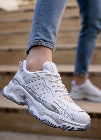 42 Beden #sporayakkabi#yenisezon#newbalance#adidas#nike#puma#mavi#mango#b