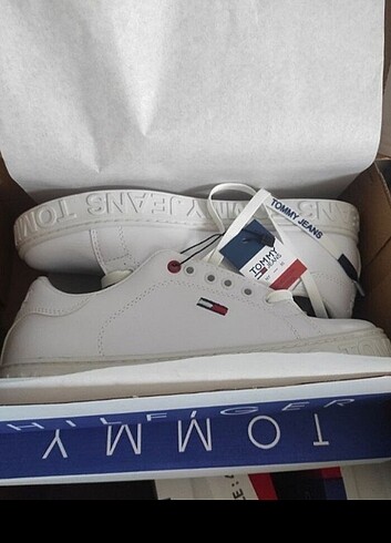 Tommy Hilfiger #tommyhinger#adidas#nike#newbalance#kinesix#puma#sporayakkabi#be
