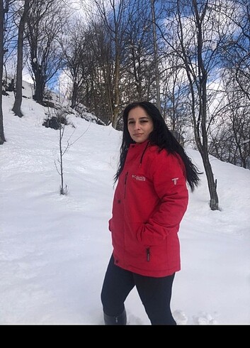 m Beden kırmızı Renk #mont#sismeyelek#converse#nike#adidas#columbia#yenisezon#sporaya