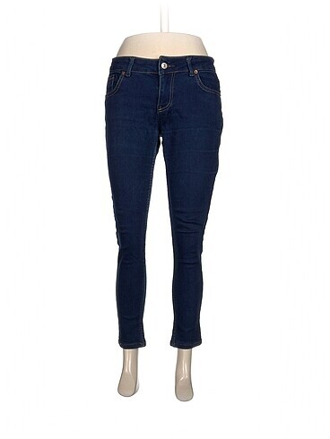 Levis T-shirt %70 İndirimli.