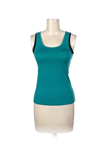 PreLoved T-shirt %70 İndirimli.