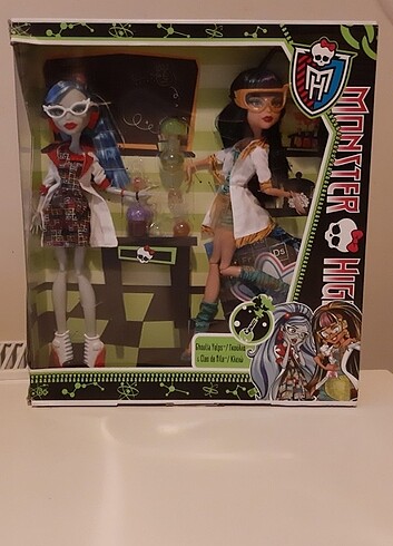 Monster High Lab Set Gholia & Cleo