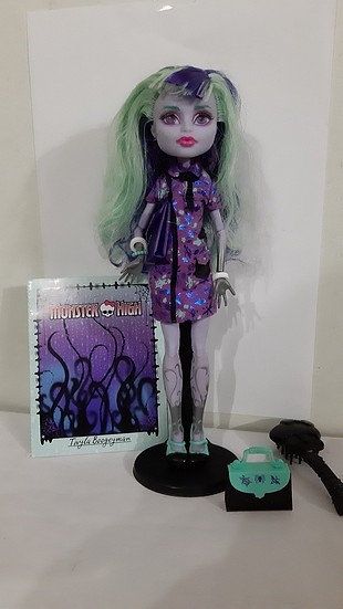 Monster High Twyla Scaremester. 