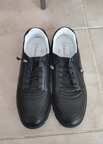 Parlak Siyah Minimalist Erkek Bağcıklar - Görsel 2