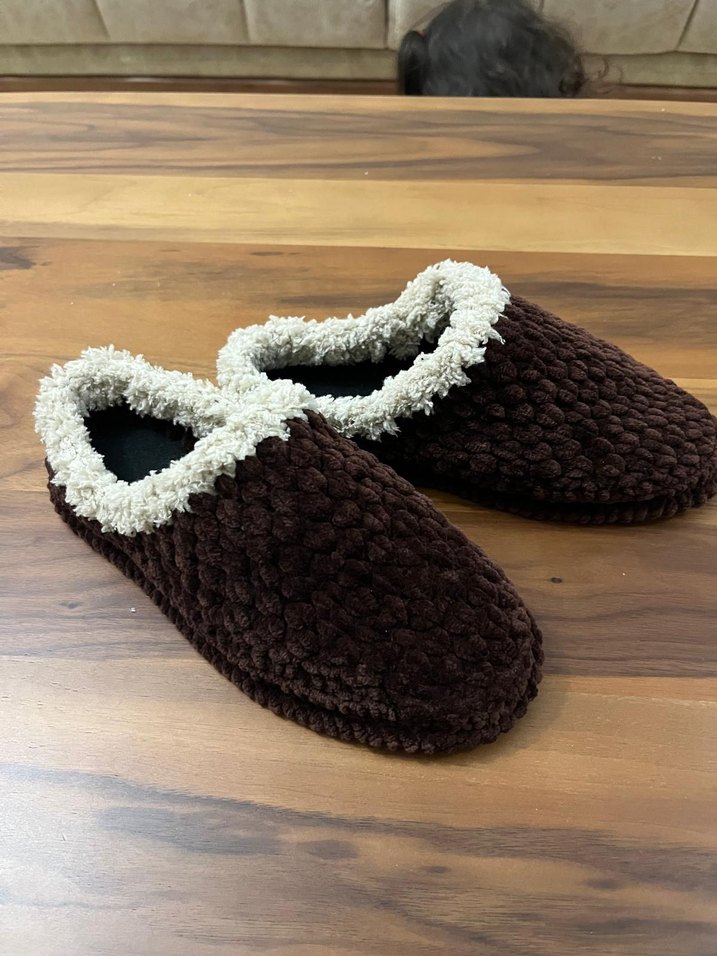 Kahverengi Örgü Kadın Ev Terliği - Görsel 4