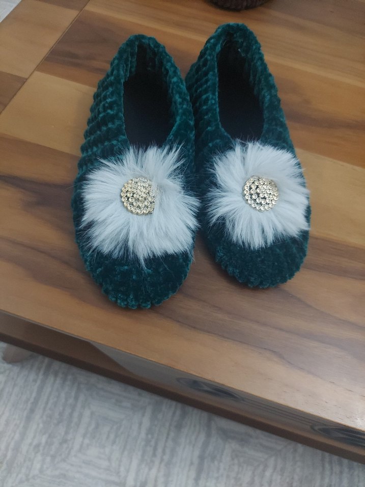 Tüylü Detaylı Turkuaz Örgü Kadın Terlik - Görsel 2