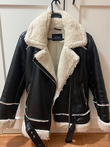 Stradivarius Kürklü Deri mont