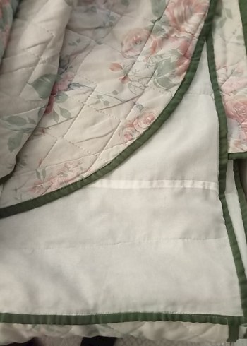 Pastel Çiçek Desenli Beyaz yatak örtüsü - Görsel 2