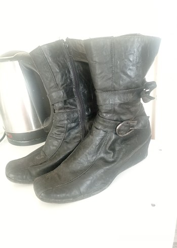 Tokalı Siyah Deri Kadın Dolgu Topuk Bot - Görsel 3