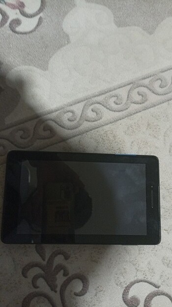 Lenovo tablet 1 senelik