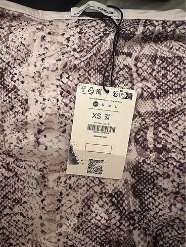 xs Beden Bershka elbise