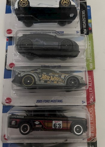 Beden Renk Hot Wheels Oyuncak Araba