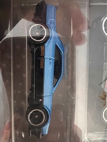 Beden Renk R31 iceren Hotwheels seti