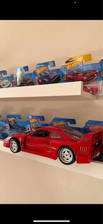 FERRARİ F40 (1987) BBURAGO 1/18
