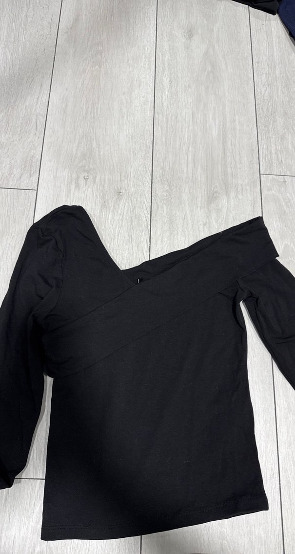 Siyah Uzun Kollu Kayık Yaka Kadın Bluz - Görsel 2