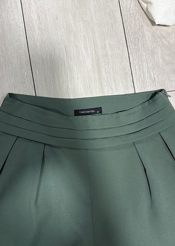 Beli Kemerli Haki Kumaş Pantolon - Görsel 2