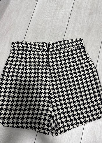 Kemerli Mini Siyah Beyaz Şort - Görsel 2