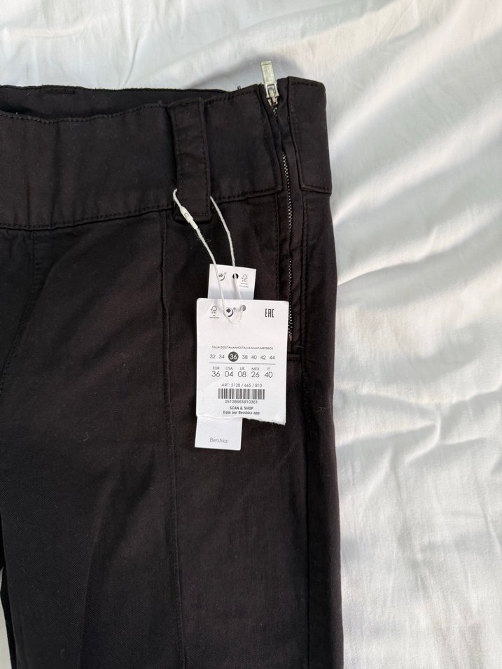 Kadın Siyah Pilili Kumaş Pantolon - Görsel 2