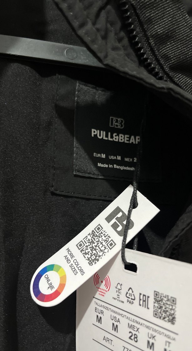 Siyah Düğmeli Kadın Kışlık Mont - Görsel 3