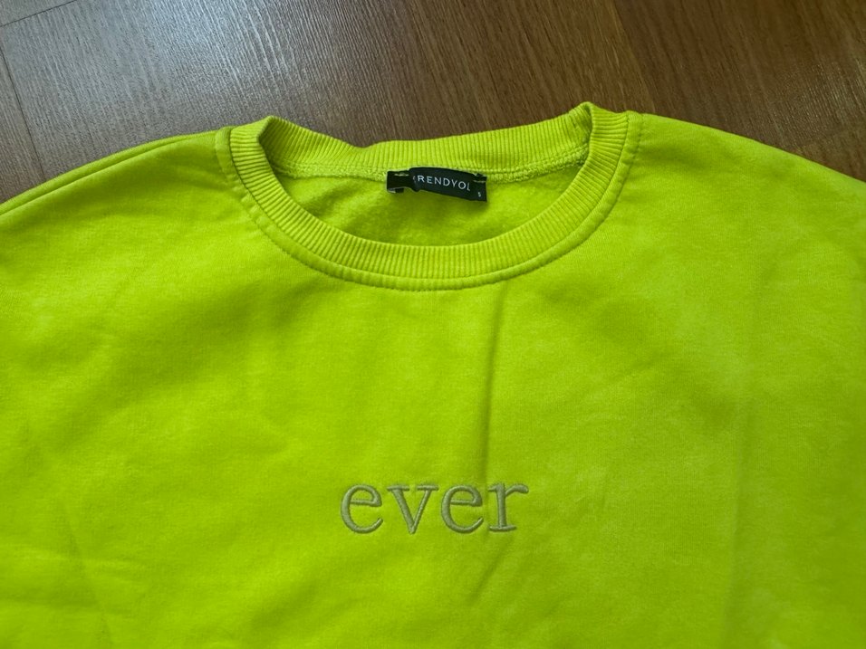 Renkli Baskılı Yeşil Crop Sweatshirt - Görsel 3