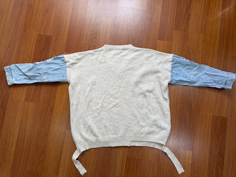 Gri V Yaka Örgü Kadın Kazak - Görsel 2