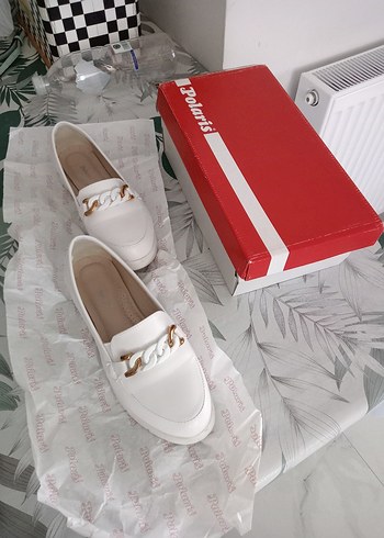Beyaz Zincir Detaylı Platform Topuklu Kadın Loafer