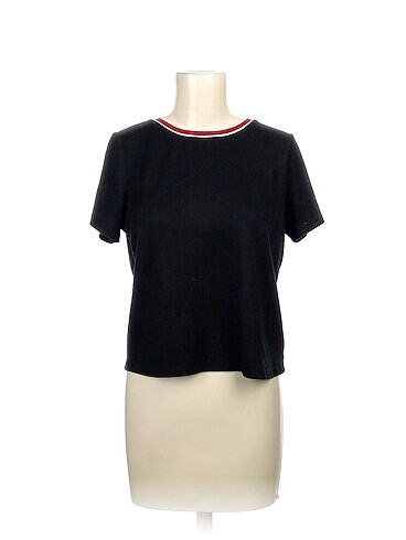 PreLoved T-shirt %70 İndirimli.
