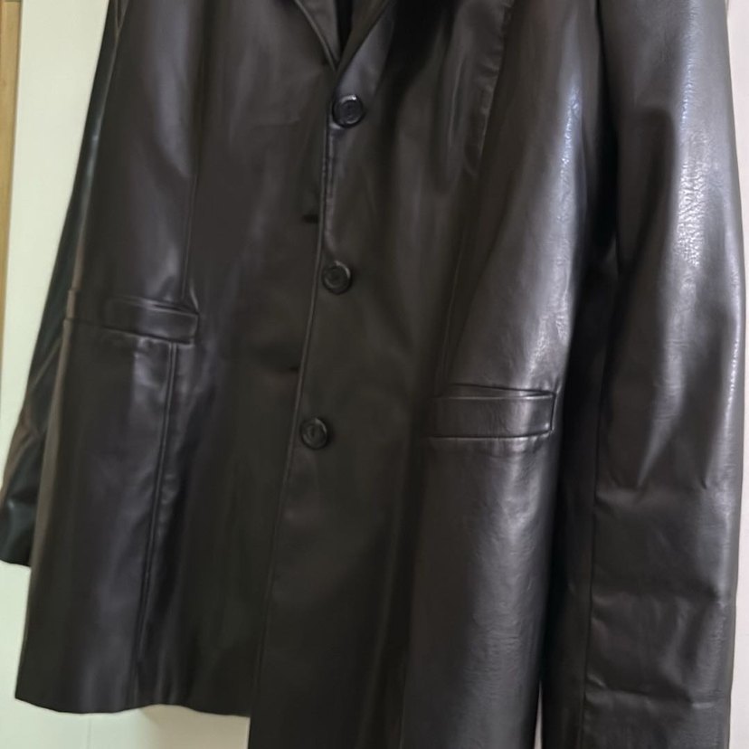 Düğmeli Siyah Deri Kadın Ceket - Görsel 3