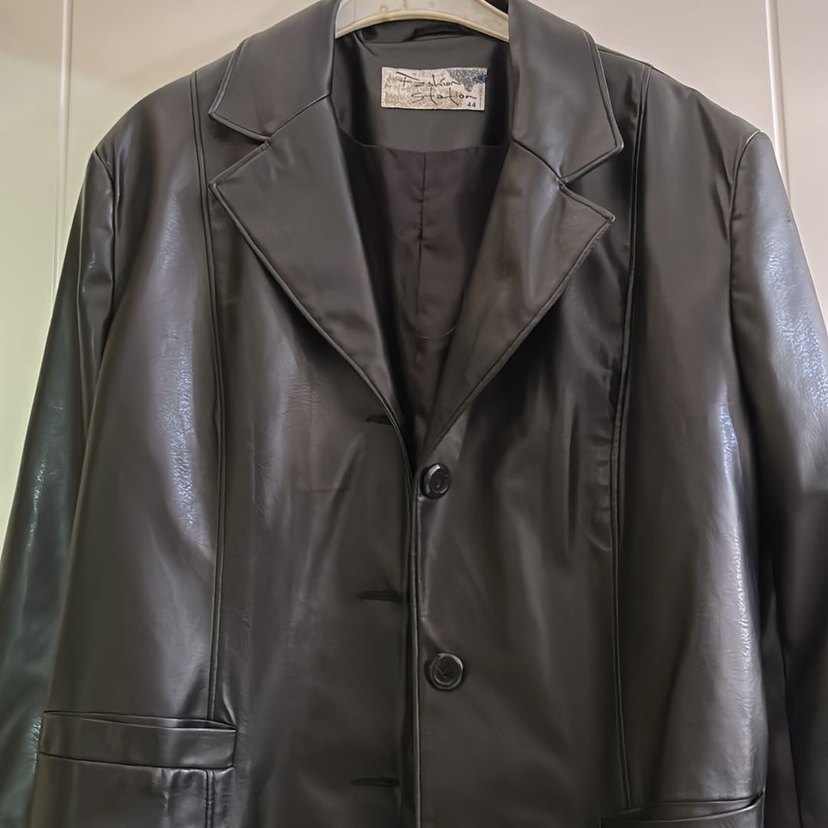 Düğmeli Siyah Deri Kadın Ceket - Görsel 4