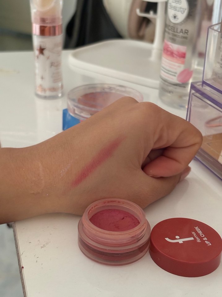 Flormar Koyu Kırmızı Dudak ve Yanak Bakımı - Görsel 3