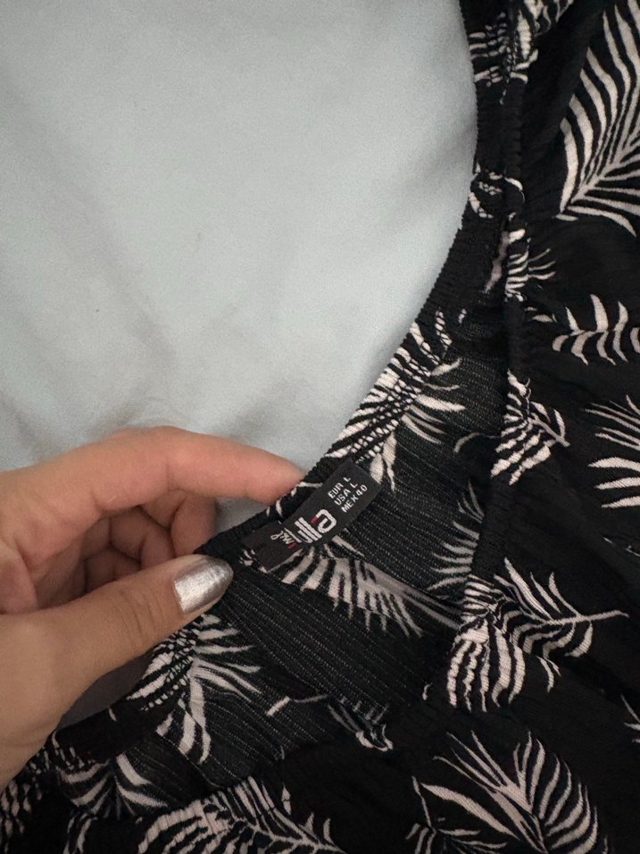 Siyah Mini Volanlı Kısa Kollu tulum - Görsel 2