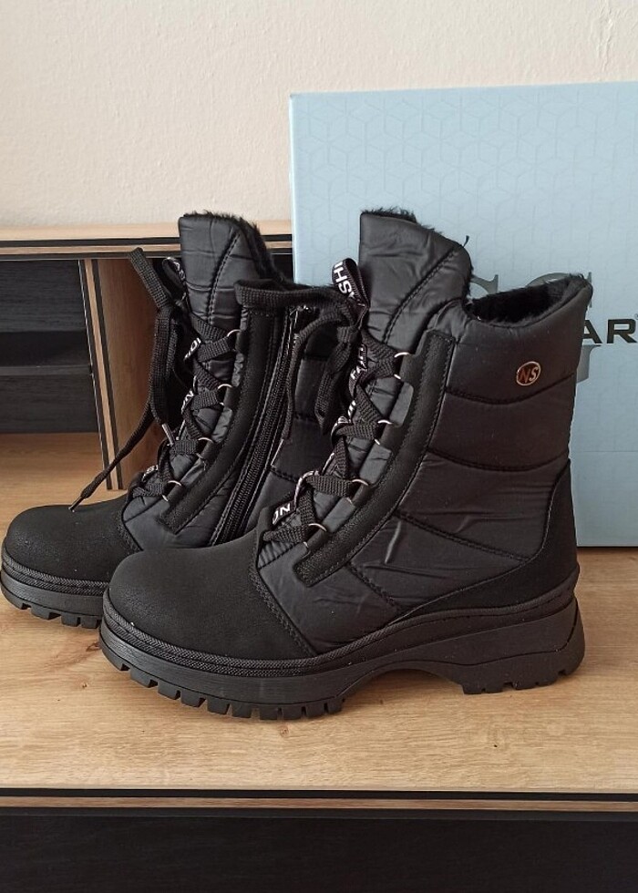 Kadin bot - Görsel 4