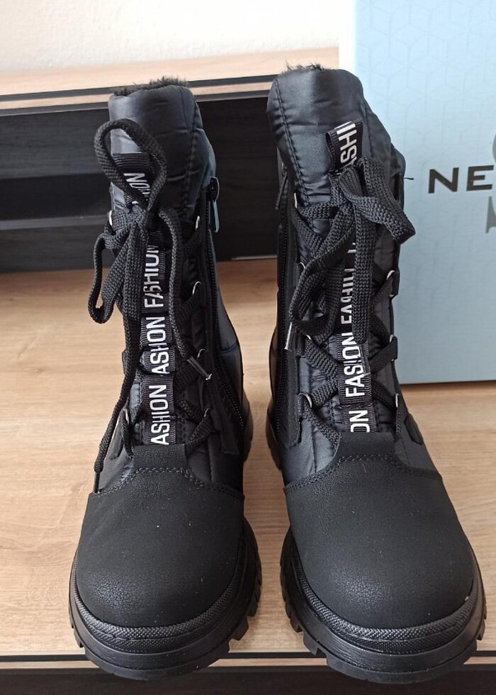 Kadin bot - Görsel 5