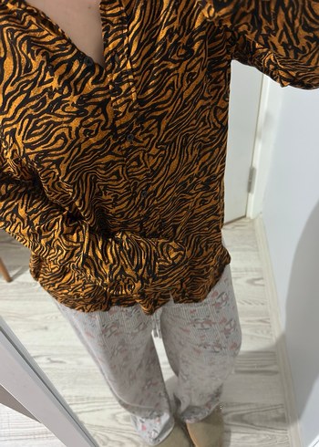 Kahverengi Zebra Desenli Kadın Gömlek - Görsel 3