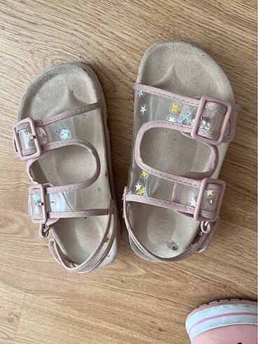 Zara sandalet 29 numara