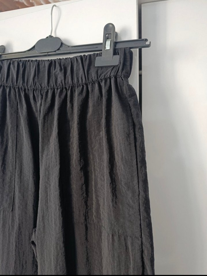 Kadın Siyah Hafif ParlakPantolon - Görsel 3