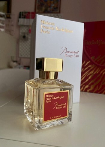 Beden Maison Francis Kurkdjian Baccarat Rouge 540 Kadın Parfümü